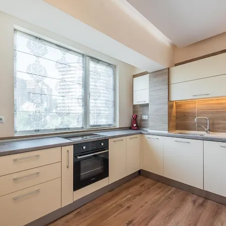 Private In Chayka Near The Sea Garden Appartamento Varna