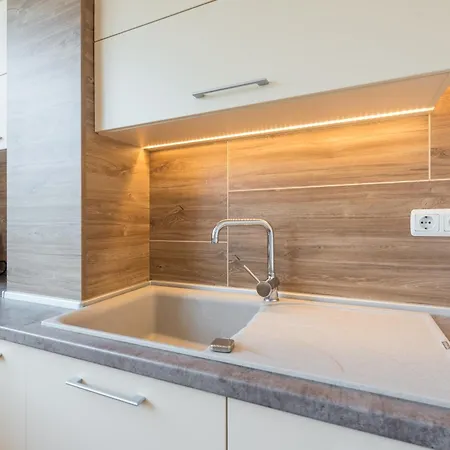 Private In Chayka Near The Sea Garden Appartamento Varna