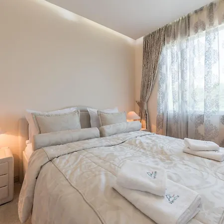 Apartmán Private In Chayka Near The Sea Garden
